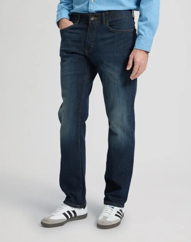 ג'ינס ATHLETIC TAPERED XM