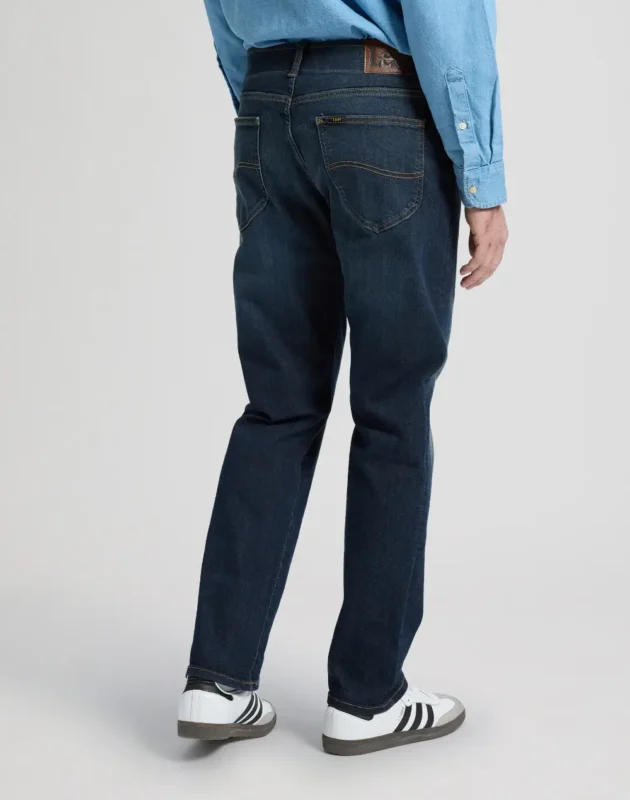 ג'ינס ATHLETIC TAPERED XM