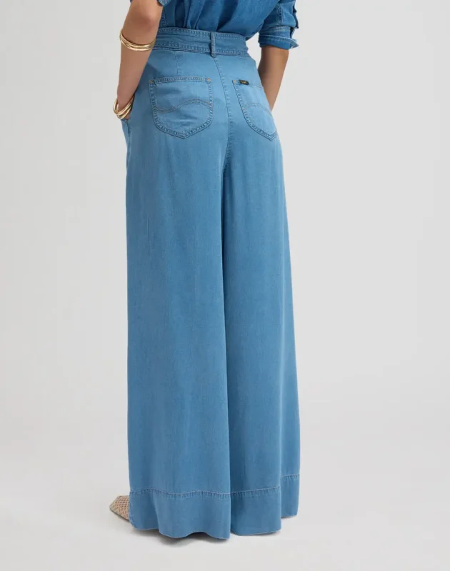 מכנס מתרחב