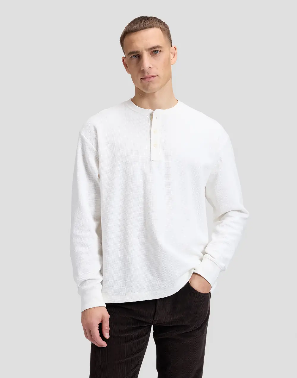 חולצת Henley ארוכה