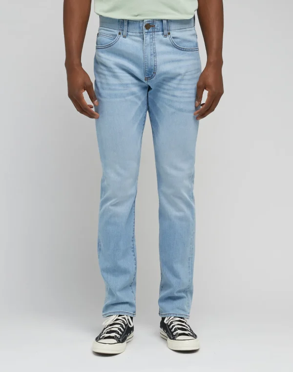 ג'ינס סטרצ' גזרת סלים EXTREME MOTION - לי ג'ינס