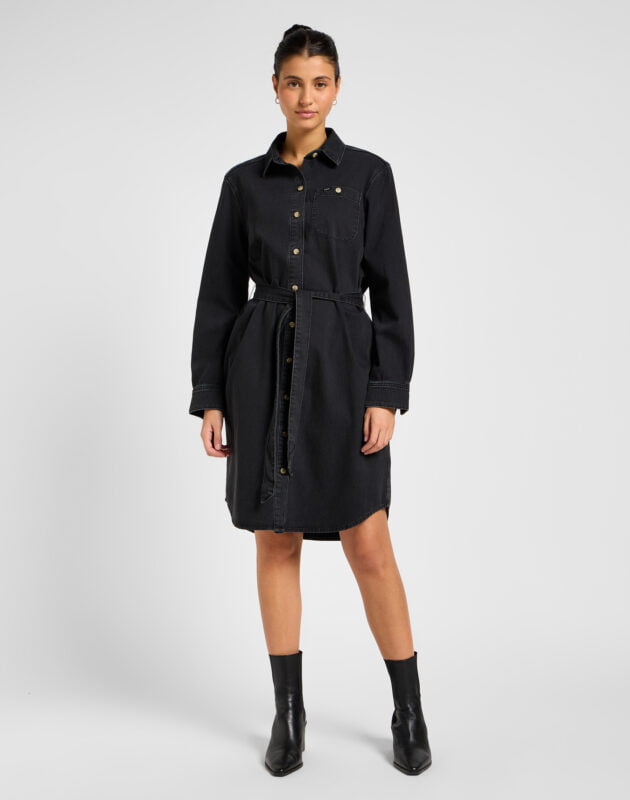 שמלת ג׳ינס עם שרוולים ארוכים