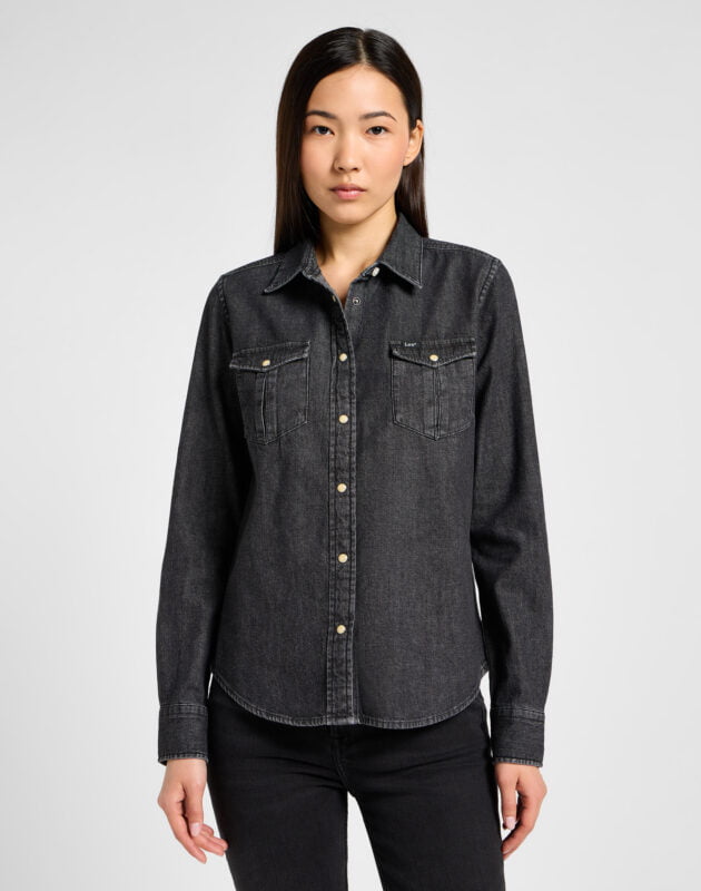 חולצת ג'ינס מכופתרת