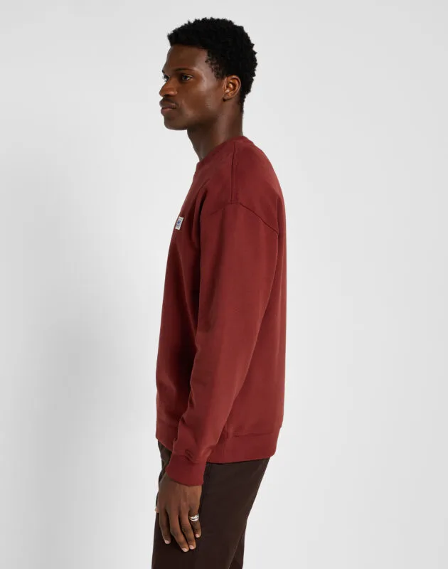 סוויטשירט עם פאץ' לוגו קטן