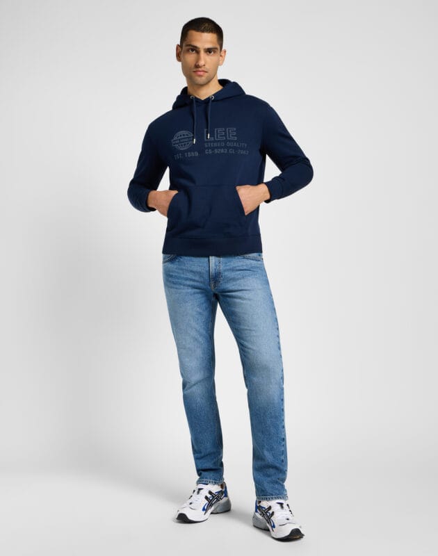 סווטשירט קפוצ'ון לגברים עם כיתוב