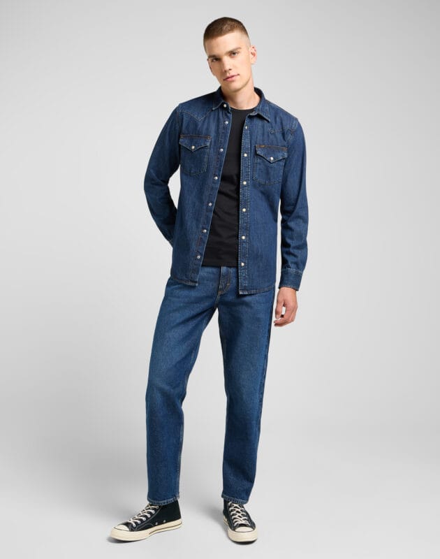 חולצת ג'ינס מכופתרת