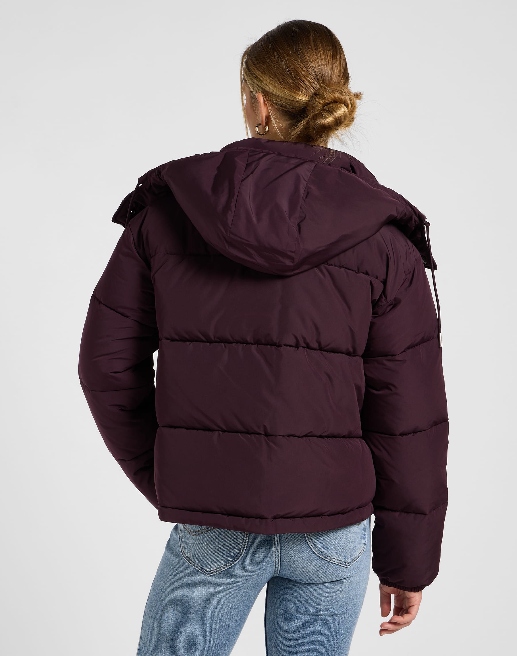 מעיל PUFFER קצר עם קפוצ'ון נשלף