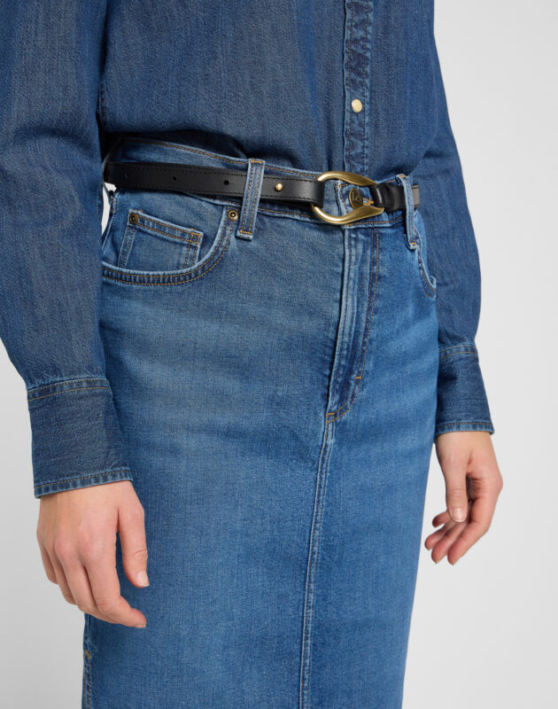 חגורה בצבע שחור