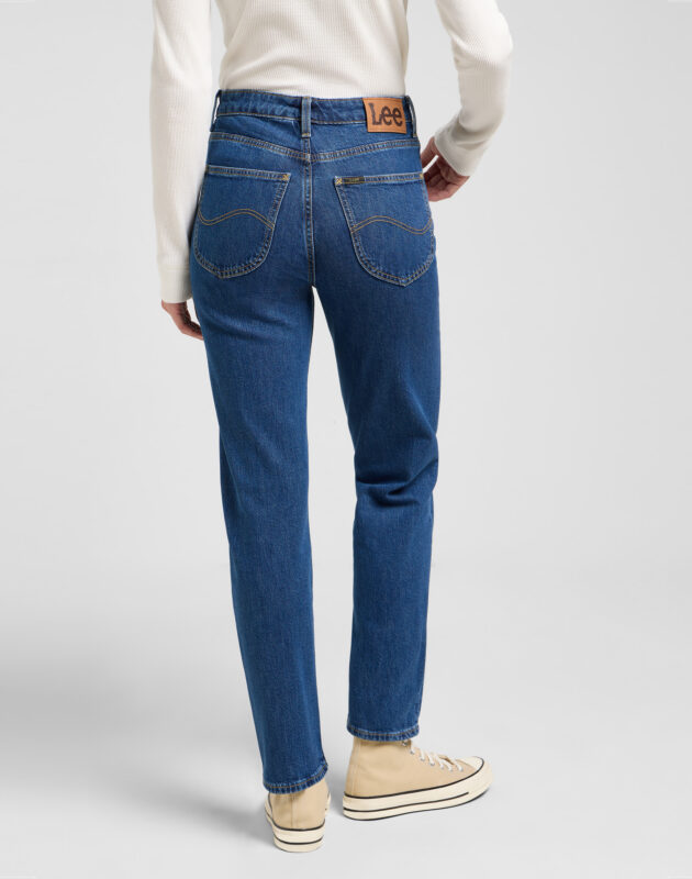 ג’ינס Carol בגזרת Regular Straight