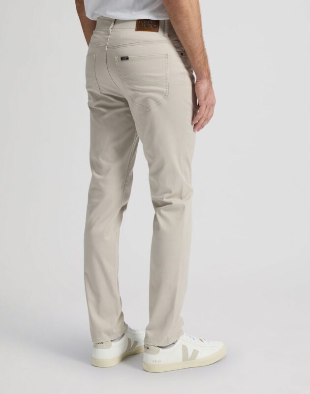 ג'ינס SLIM FIT MVP בגזרת STRAIGHT