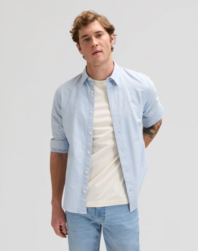 חולצה מכופתרת