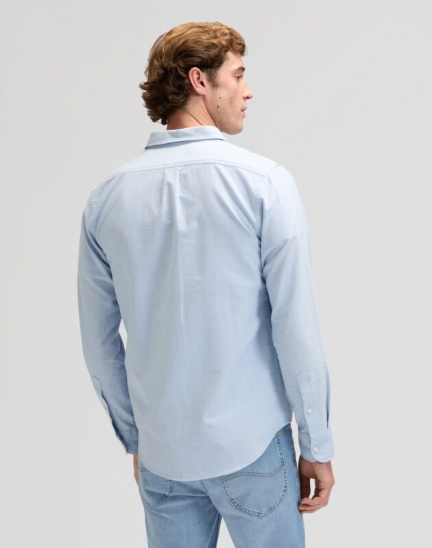 חולצה מכופתרת