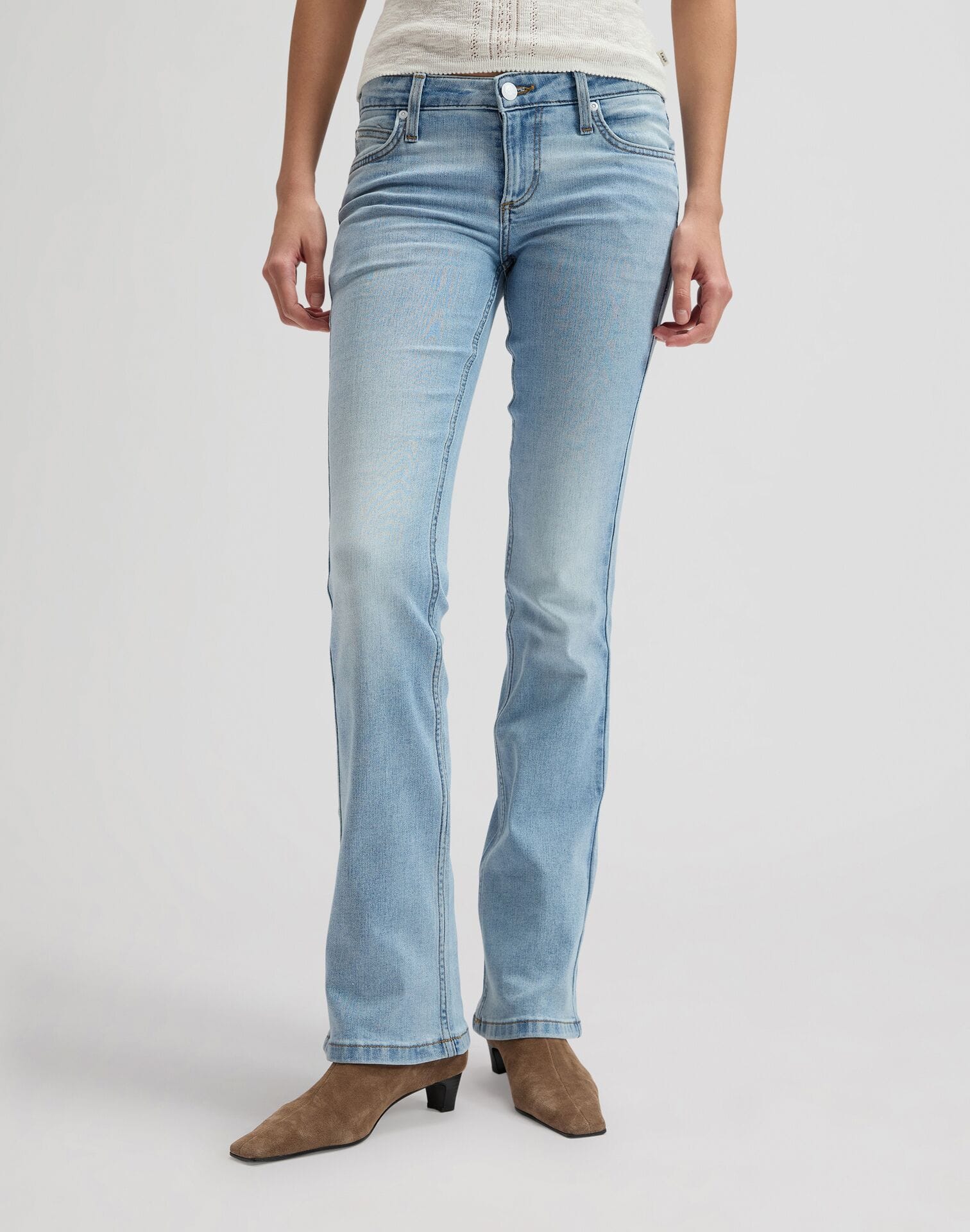 ג'ינס JESSICA בגזרת BOOTCUT