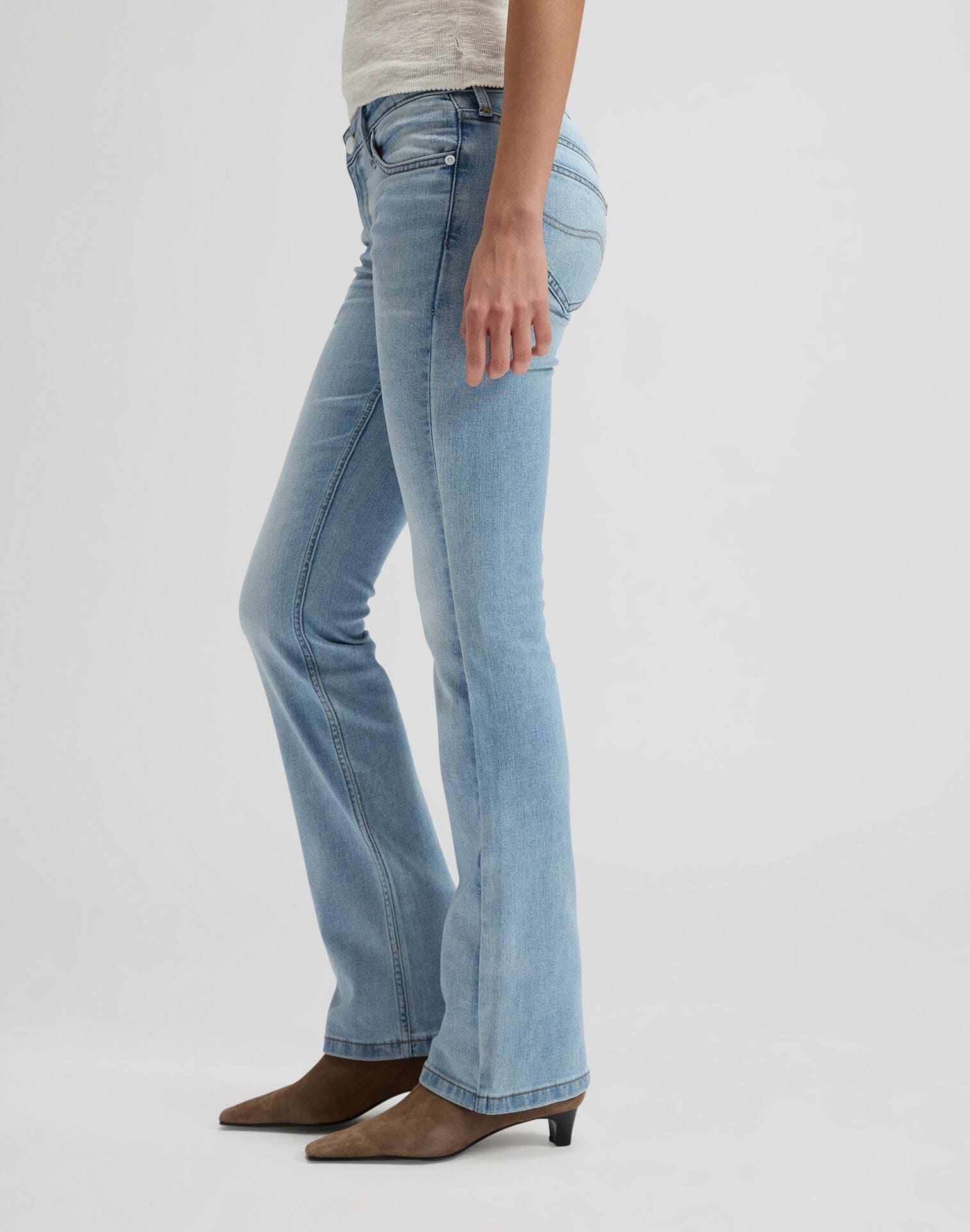 ג'ינס JESSICA בגזרת BOOTCUT