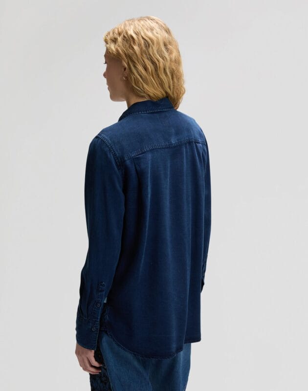 חולצה מכופתרת