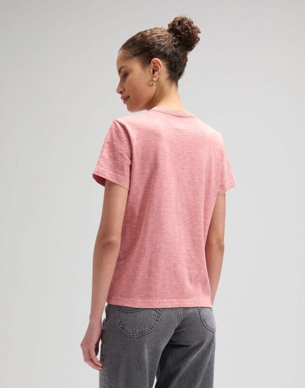 טי שירט קצרה