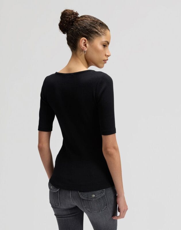 חולצה קצרה חלקה