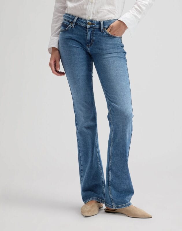 ג'ינס JESSICA בגזרת BOOTCUT