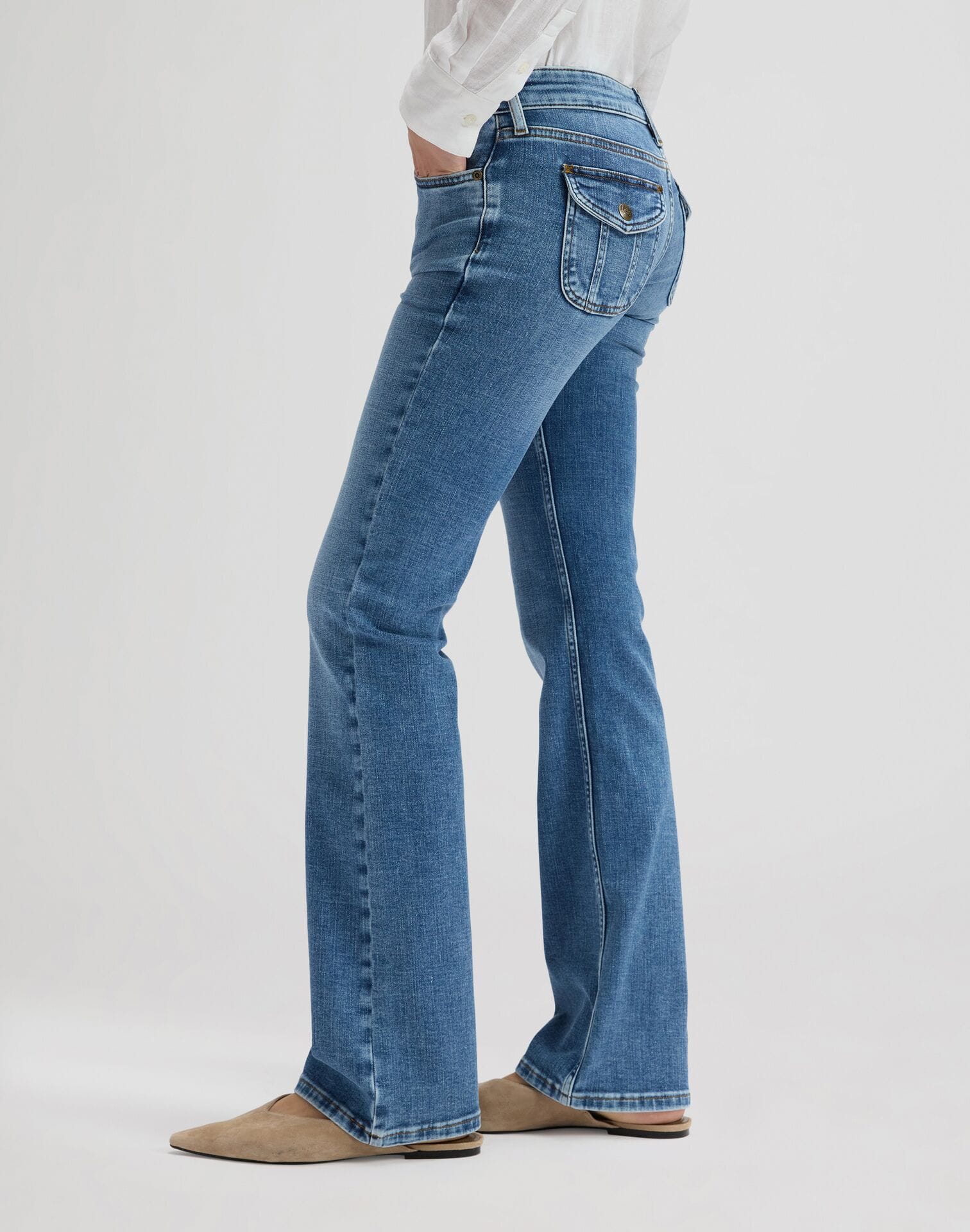 ג'ינס JESSICA בגזרת BOOTCUT