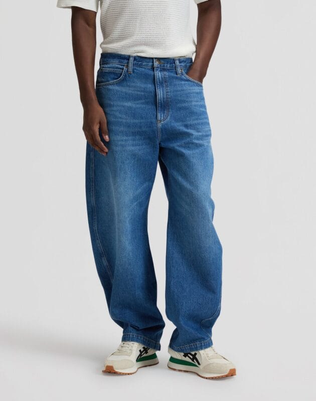 ג'ינס BARREL בגזרת TAPERED